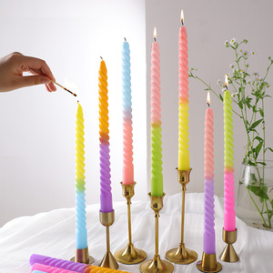 เทียนเกลียวสีไล่ระดับแบบยาวสำหรับตกแต่งโต๊ะอาหารงานเลี้ยง - Product Image 1