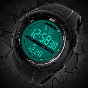 SKMEI 1025 Display luminoso a LED <span class=keywords><strong>orologio</strong></span> <span class=keywords><strong>da</strong></span> <span class=keywords><strong>polso</strong></span> <span class=keywords><strong>orologio</strong></span> <span class=keywords><strong>digitale</strong></span> <span class=keywords><strong>da</strong></span> uomo <span class=keywords><strong>orologio</strong></span> 12/24 ore <span class=keywords><strong>orologio</strong></span> PU orologi impermeabili per uomo - Product Image 4