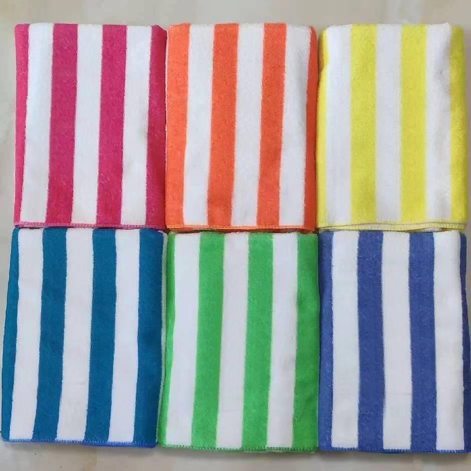 สีแดงและสีขาว