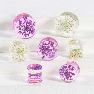 Nuevos y Modernos Túneles y Expansores de Acrílico con Diseño Floral para Orejas, Joyería Corporal Hermosa, Piercings, Estiradores de Oreja de 8-16mm - Product Image 2