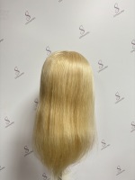 Tête de mannequin à cheveux mélangés blonds |   Mélange humain-animal-synthétique pour la formation réaliste en coiffure, la coupe, le coiffage et la coloration