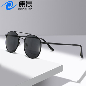 Lunettes de soleil unisexes à monture ronde en métal, noires, verres polarisés TAC UV400, pour la conduite, les voyages et les tenues tendance - Product Image 5