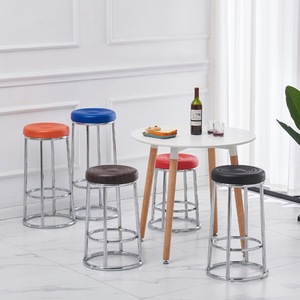 <span class=keywords><strong>Tabouret</strong></span> de bar moderne à cadre métallique, à pieds hauts, non rotatif et non pliable, pour usage commercial dans les bars, comptoirs, salles de jeux et ateliers - Product Image 5