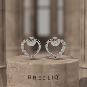 Boucles d'oreilles en or massif 14 carats avec diamants en forme de cœur, bijoux de luxe pour femmes, cadeau pour un anniversaire de mariage, des fiançailles ou un anniversaire - Product Image 4