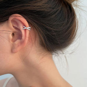 Nueva tendencia coreana pendientes de Clip de <span class=keywords><strong>oreja</strong></span> de cristal para mujer patrón geométrico puños de <span class=keywords><strong>oreja</strong></span> joyería fiesta adecuado <span class=keywords><strong>sin</strong></span> <span class=keywords><strong>agujero</strong></span> <span class=keywords><strong>Piercing</strong></span> - Product Image 3