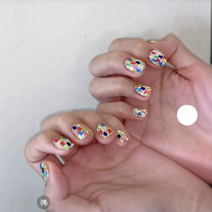Ongles Courts Carrés Faits Main à Coller, Effet Holographique Laser Chrome, Art Cyber Mosaïque Y2K, Ongles Réfléchissants en Gros - Product Image 3