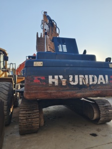 Hyundai R520LC-9 Original Usado con Pintura Original, de Segunda Mano, a Bajo Precio - Product Image 3