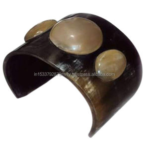 Pulsera de mano personalizada con bocina, brazalete hecho a la moda, multicolor, pieza de diseño - Product Image 5