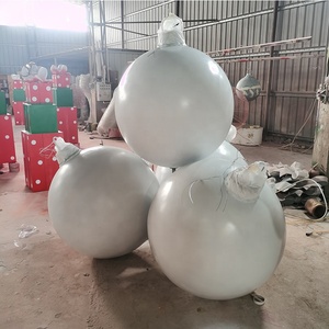 Bola de Navidad Grande de Fibra de Vidrio para Decoración Exterior, Adornos Navideños Grandes para Exteriores Comerciales - Product Image 3