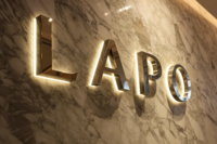 Enseigne personnalisée avec logo rétroéclairé par LED 3D, enseigne en lettres en acier inoxydable miroir, enseigne en lettres dorées pour mur intérieur