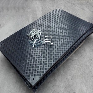 Fabricant professionnel proposant des planches d'accès en <span class=keywords><strong>polyéthylène</strong></span> sur mesure pour la protection du sol sur les chantiers de construction - Product Image 5