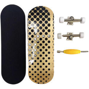 Touche professionnelle <span class=keywords><strong>Skate</strong></span> Game <span class=keywords><strong>Tech</strong></span> <span class=keywords><strong>Deck</strong></span> <span class=keywords><strong>Finger</strong></span> Skateboard Mini touche en bois <span class=keywords><strong>Finger</strong></span> Boards - Product Image 3