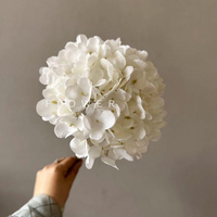 Haute Qualité Réaliste Unique Blanc Vert Hortensia Fleur Artificielle Fleuriste En Gros Faux Fleur avec quantité minimale de commande 50 Pcs