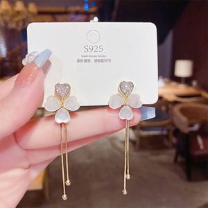 Pendientes de Cobre Chapados en Oro de 14K de Alta Calidad con Ópalo, Borla Larga Clásica, Exquisito Cristal en Forma de Flor, 42mm para Mujer - Product Image 1