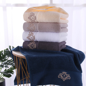 Serviettes <span class=keywords><strong>de</strong></span> <span class=keywords><strong>bain</strong></span> en coton brodé <span class=keywords><strong>de</strong></span> luxe personnalisables, douces et absorbantes, pour hôtel et usage domestique, options <span class=keywords><strong>de</strong></span> logo OEM ODM - Product Image 3