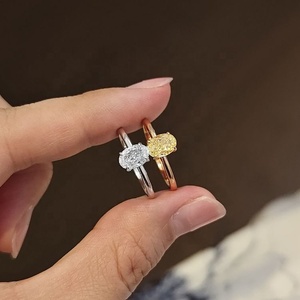 Ruyi đồ trang sức Phụ Nữ Kim Cương Nhẫn vàng vàng 18K <span class=keywords><strong>bezel</strong></span> thiết lập 1 Carat hình bầu dục ưa thích Vivid Vàng Nhẫn cưới Nhẫn vàng - Product Image 3
