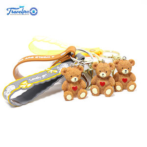 سلسلة مفاتيح من الراتنج على شكل دب كرتوني لطيف من كلوريد البولي فينيل مع سلسلة مفاتيح مبتكرة مستوحاة من الحلوى للسيارات والأمتعة - Product Image 2