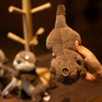 Nouveau adorable porte-clés en peluche loutre, jouet en peluche de dessin animé, mini loutre en peluche douce et mignonne, porte-clés, décoration de sac