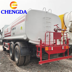 <span class=keywords><strong>Camion</strong></span>-citerne SINOTRUK HOWO 6*4 20000L Diesel 371HP pour la lutte contre la poussière routière, l'irrigation et les opérations d'incendie d'urgence - Product Image 5