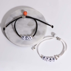 Bracelet d'amitié en velours coréen tressé, style minimaliste, avec perles lettres et clochette, idéal pour les fêtes et cadeaux - Vente en gros usine - Product Image 4
