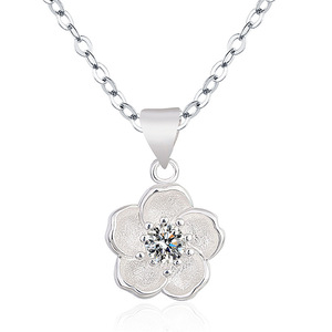 Женское ожерелье с цветком персика - Product Image 1