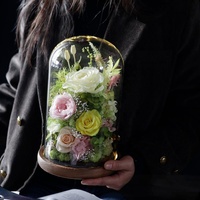 Cadeau de la Saint-Valentin, roses éternelles préservées, roses stabilisées infinies et éternelles dans un dôme en verre avec LED