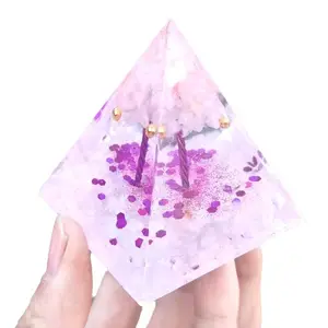 Crystal Pyramid ornaments niche design natural car ornaments resin table send friends gifts