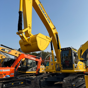 Excavatrice d'occasion Komatsu PC350, 33 tonnes, godet de 1 m, puissance de 180 kW, consommation de carburant exceptionnelle, système hydraulique avancé - Product Image 1