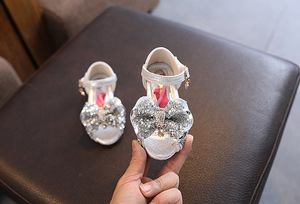 Sandales d'été Princesse Petite <span class=keywords><strong>Danse</strong></span> Chaussures Cristal Respirant Confortable Semelle Souple Filles Pantoufles - Product Image 4