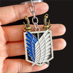 Hot Anime Attack On Titan llavero <span class=keywords><strong>Shingeki</strong></span> <span class=keywords><strong>No</strong></span> <span class=keywords><strong>Kyojin</strong></span> Wings of Liberty espada arma colgante llavero para Fans Cosplay joyería - Product Image 2