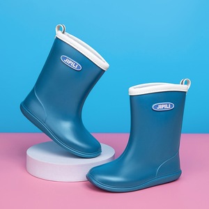 Chaussures <span class=keywords><strong>de</strong></span> <span class=keywords><strong>pluie</strong></span> pour enfants japonais chaussures d'eau légère pour filles <span class=keywords><strong>de</strong></span> la maternelle bottes <span class=keywords><strong>de</strong></span> <span class=keywords><strong>pluie</strong></span> antidérapantes pour bébé école primaire garçons bottes en PVC - Product Image 5