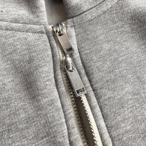 Felpa <span class=keywords><strong>Streetwear</strong></span> Pesante con Cappuccio e Zip 100% Cotone Felpato Senza Marchio Vintage a Doppio Strato Personalizzata per Brand Effetto Invecchiato da Uomo - Product Image 3