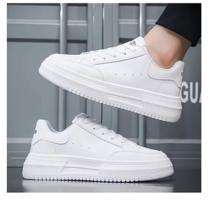 Chaussures de sport pour hommes, baskets à enfiler, bout fermé, antidérapantes, doublure en mesh, pour toutes les saisons, chaussures de marche en plein air - Product Image 5