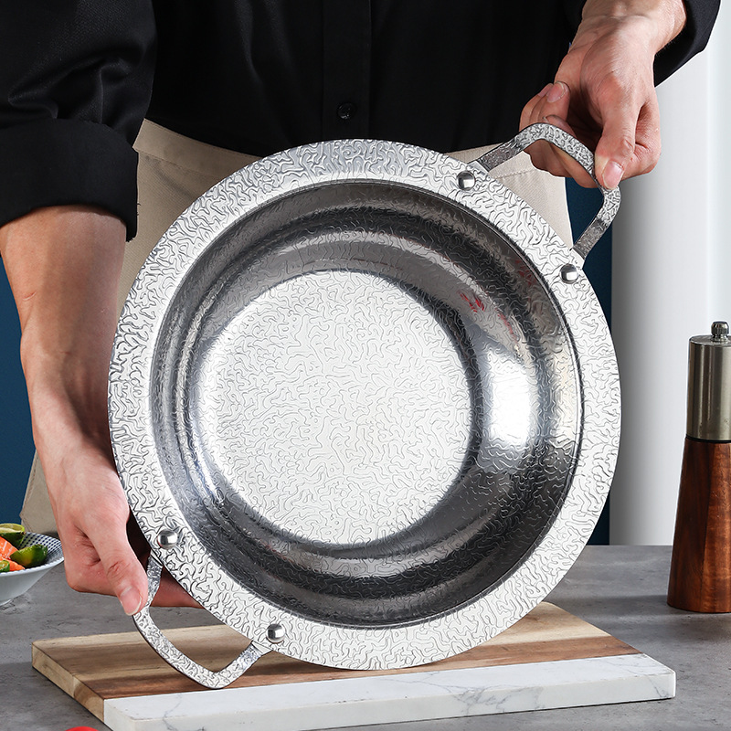 Color natural de acero inoxidable.