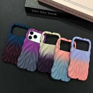 Funda para iPhone 17 Pro Max con Diseño de Hojas en Degradado para Apple 16, Funda Protectora para Teléfono de Mujer con Diseño Alienígena - Product Image 1