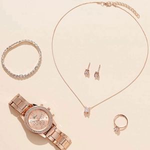Lot de 5 montres numériques coréennes tendance pour femme avec bracelet en alliage de titane, couronne spirale, bouton poussoir et fermoir caché, étanches 3 ATM - Product Image 5