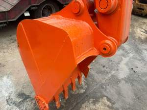 Rendimiento confiable Excavadora hidráulica Hitachi ZX70 usada Bajo consumo de combustible Modelo 2022 Garantía de 6 meses Cojinete del motor - Product Image 3