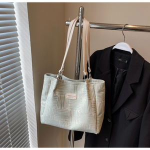Bolsa de Lona para Mujer, Nueva Bolsa de Hombro de Gran Capacidad 2025, Bordado de Colores Mixtos, Versátil, para Otoño/Invierno, Bolsa de Estudiante - Product Image 4