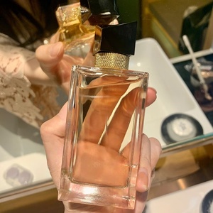 Eau de Parfum para Mujer Fuqi con Notas Florales, Disobediencia es Libertad, Fragancia de Larga Duración - Product Image 3