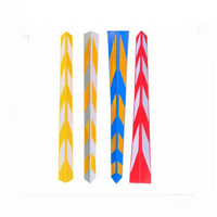Protection d'angle de sécurité en plastique réfléchissant anti-collision en forme de L personnalisée pour les installations routières, les parkings, les garages, montage mural