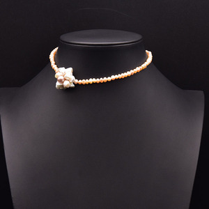 <span class=keywords><strong>Collana</strong></span> girocollo con <span class=keywords><strong>perle</strong></span> naturali d'acqua dolce color pesca e ciondolo a fiore barocco, <span class=keywords><strong>collana</strong></span> a girocollo con <span class=keywords><strong>perle</strong></span> per donna, all'ingrosso - Product Image 5