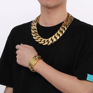 Collar de cadena cubana gruesa de acero inoxidable chapado en oro pulido de 32 mm para hombre - Product Image 5