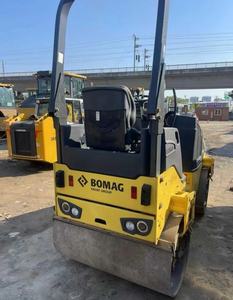 Rouleau compresseur à double tambour BOMAG BW120ad-5 d'occasion, 3 tonnes, rouleau vibratoire - Product Image 1