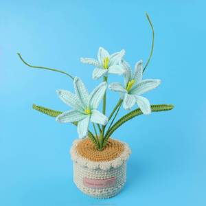 Planta en Maceta de Flor de Cebolla de Lana Hecha a Mano, Tejida a Mano, para el Día de San Valentín, Graduación, Día del Padre, Halloween - Product Image 6