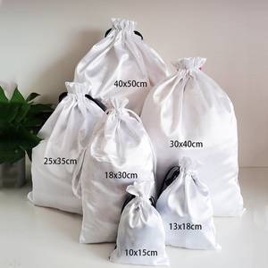 Sac d'emballage cosmétique de luxe personnalisé en satin avec cordon de serrage pour perruques, rangement anti-poussière, bijoux et sacs cadeaux en satin - Product Image 3