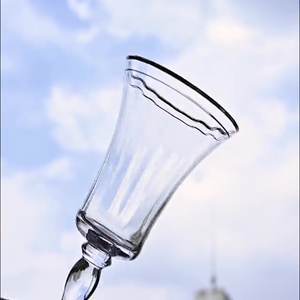 Verres à vin en verre transparent Phnom Penh avec bord doré, capacité 200-400 ml, design classique, marque JNSM, mariages, bars, banquets, table - Product Image 6