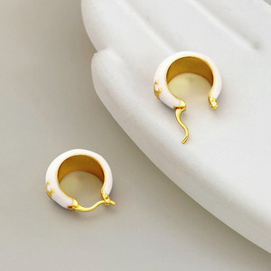 Orecchini a Cerchio E4083 Placcati in Oro Nero, Classici Unisex per Uso Quotidiano, Gioielli Raffinati in Lega di Metallo Prezioso - Product Image 5