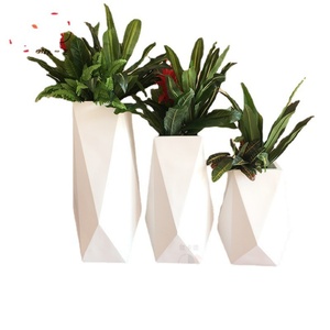 Macetas de Fibra de Vidrio Blancas para Paisajismo Comercial, Elegantes Macetas Geométricas Altas para Centros Comerciales - Product Image 6