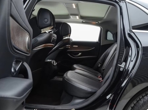 Auto Usate in Vendita Mercedes-Benz <span class=keywords><strong>Classe</strong></span> <span class=keywords><strong>E</strong></span> SUV Ibrida Restyling <span class=keywords><strong>E</strong></span> 200 Guida a Sinistra Auto di Lusso di Alta Qualità - Product Image 4