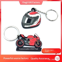 Porte-clés en PVC souple double face, mini moto de dessin animé, pendentif casque, cadeau personnalisé de Chine